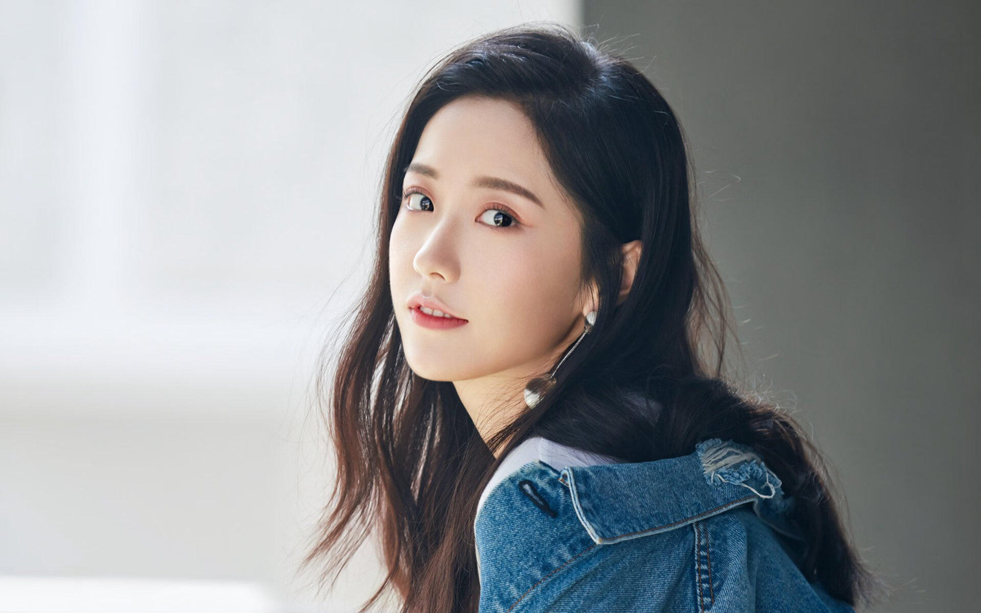 筷子投掷运动比赛，融合民族文化的趣味运动，投筷子到瓶子里游戏规则